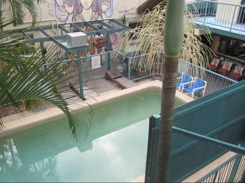Sleeping Inn Backpackers Resort Голд-Кост Экстерьер фото